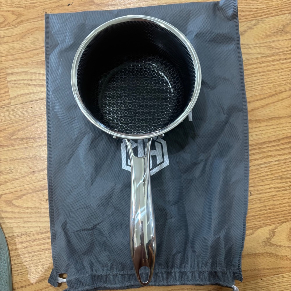 HexClad Hybrid Cookware 1 Quart Saucepan Pot with Lid and Storage Bag Stainless